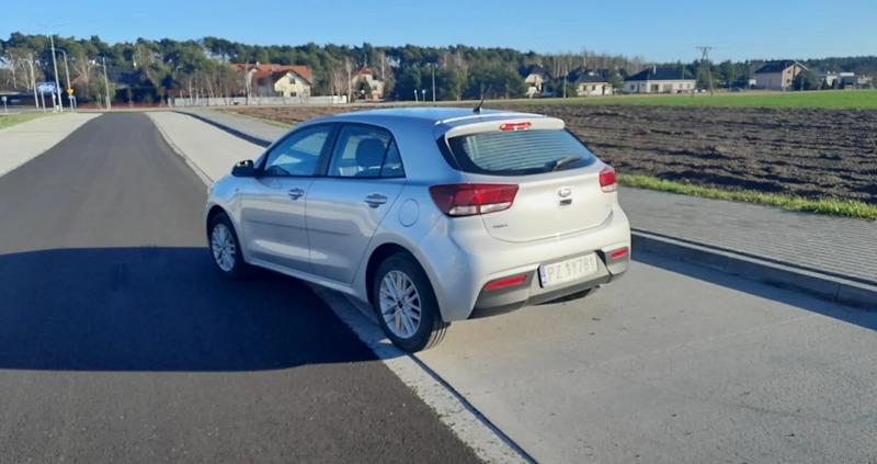 Kia Rio cena 46999 przebieg: 31000, rok produkcji 2019 z Luboń małe 29
